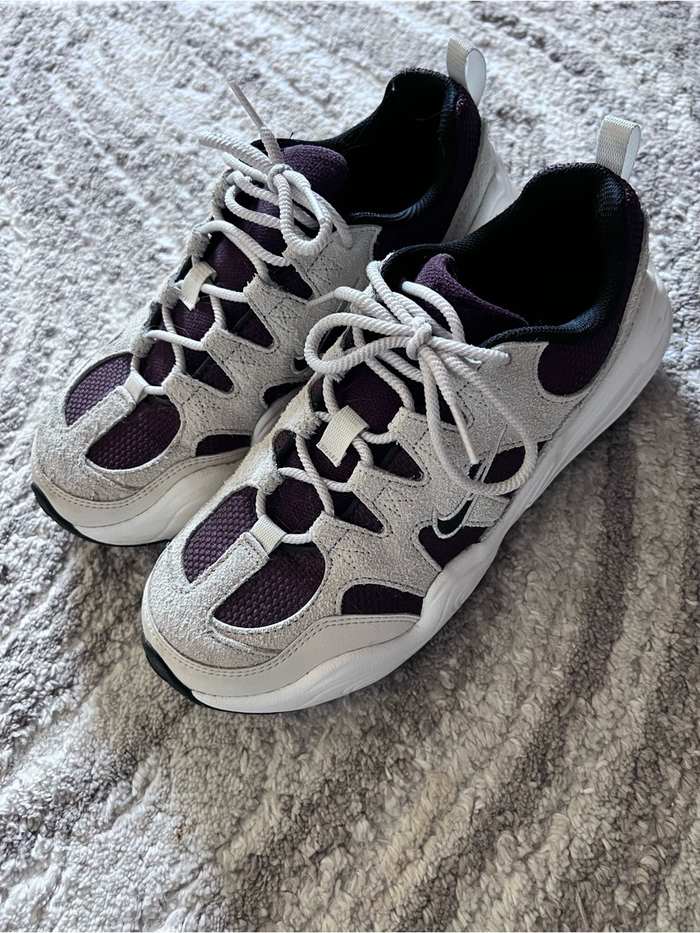 ✨Men’s GS Nike Tech Hera - size 6.5